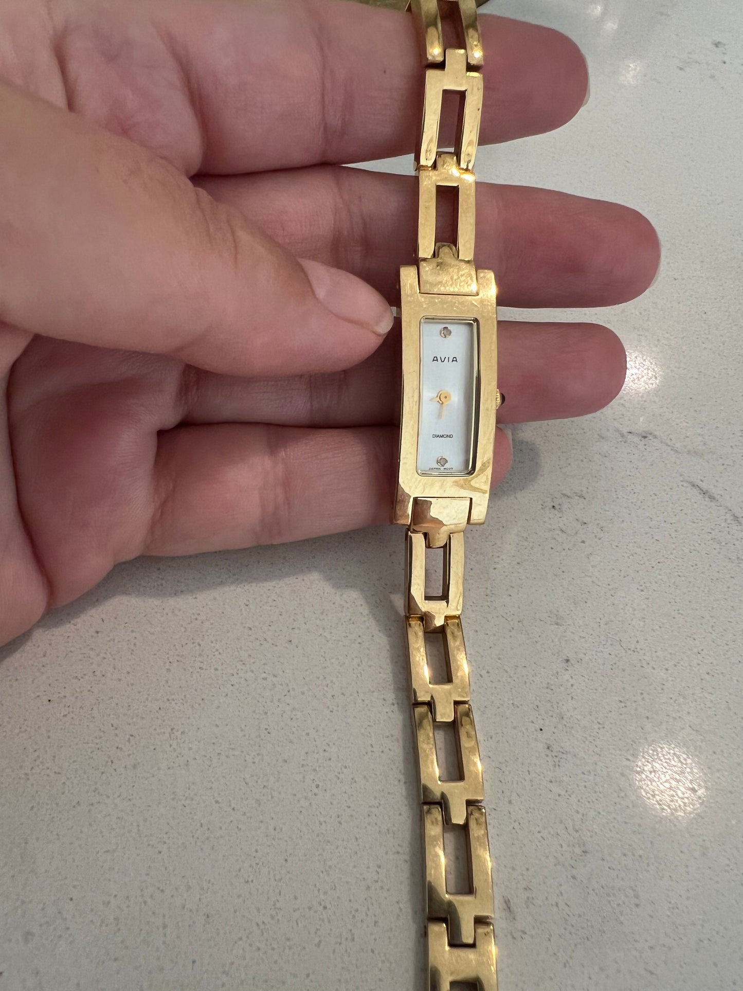 Avia watch