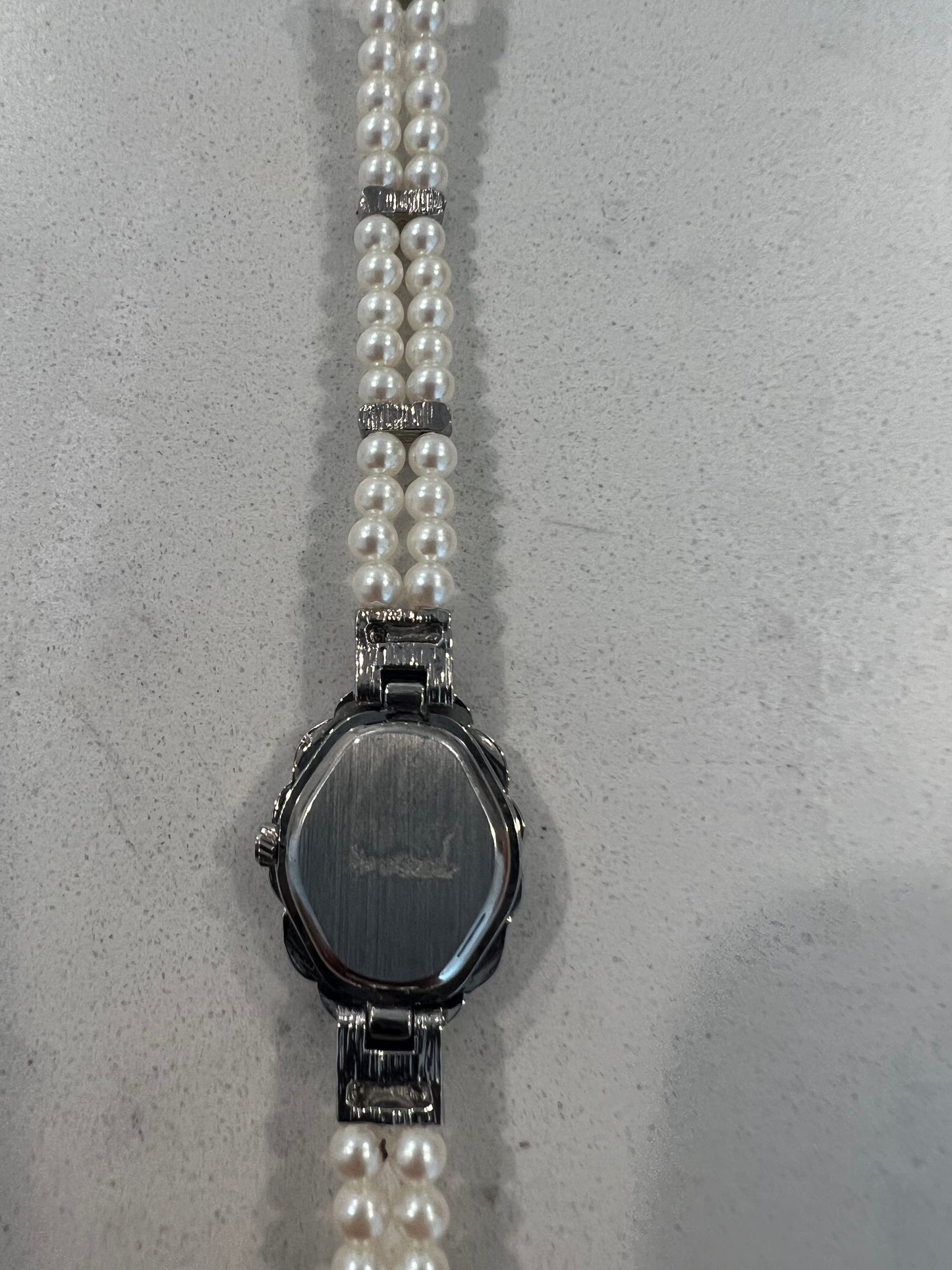 Pearl watch