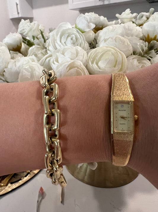 Accurist watch