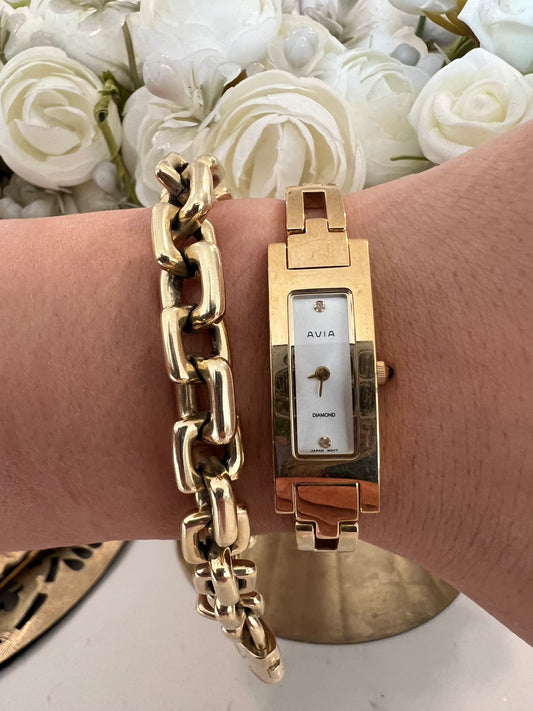 Avia watch